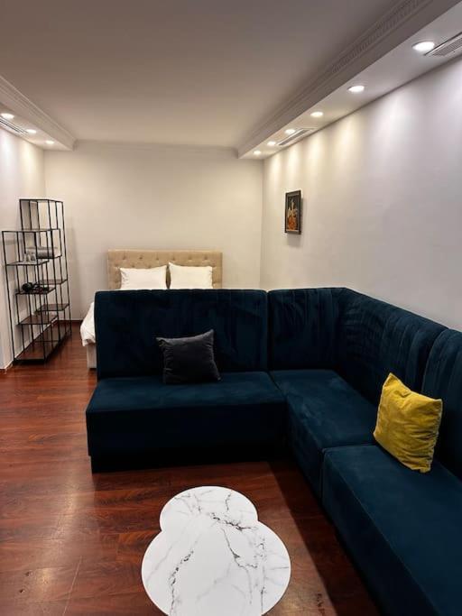 Studio In Bllok Τίρανα Εξωτερικό φωτογραφία